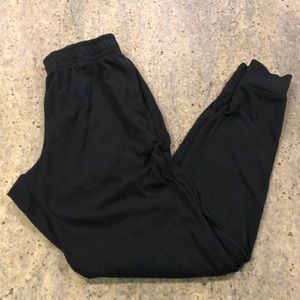 Men’s UA joggers